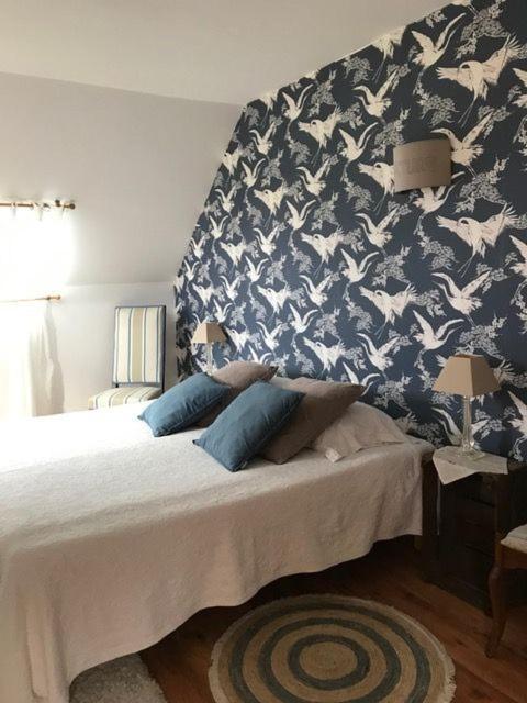 Grand Mainguet Bed & Breakfast Saint-Lambert-la-Potherie Exterior photo