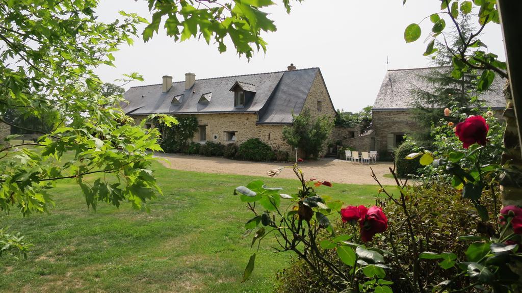 Grand Mainguet Bed & Breakfast Saint-Lambert-la-Potherie Exterior photo